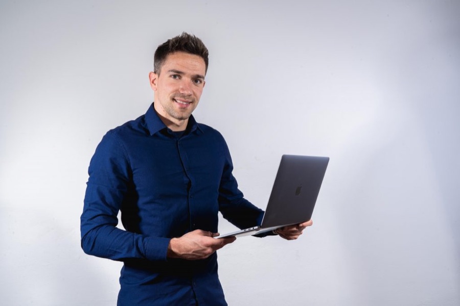 Fabio Faccin working on his laptop